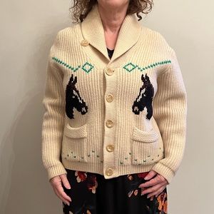 Tundra Vintage Cowichan pure wool sweater size Medium